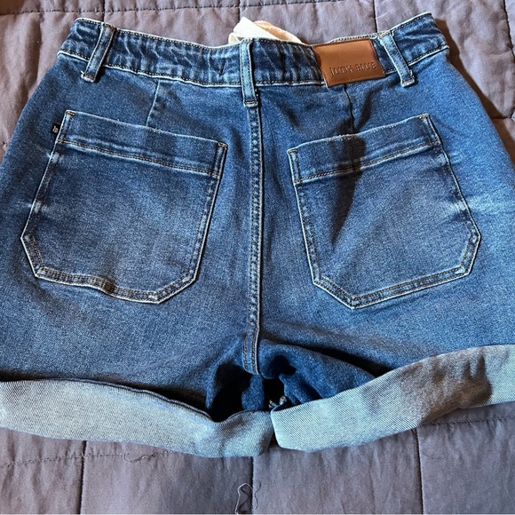 Judy Blue Blue Jean Shorts with Cream Tie - Picture 5 of 5